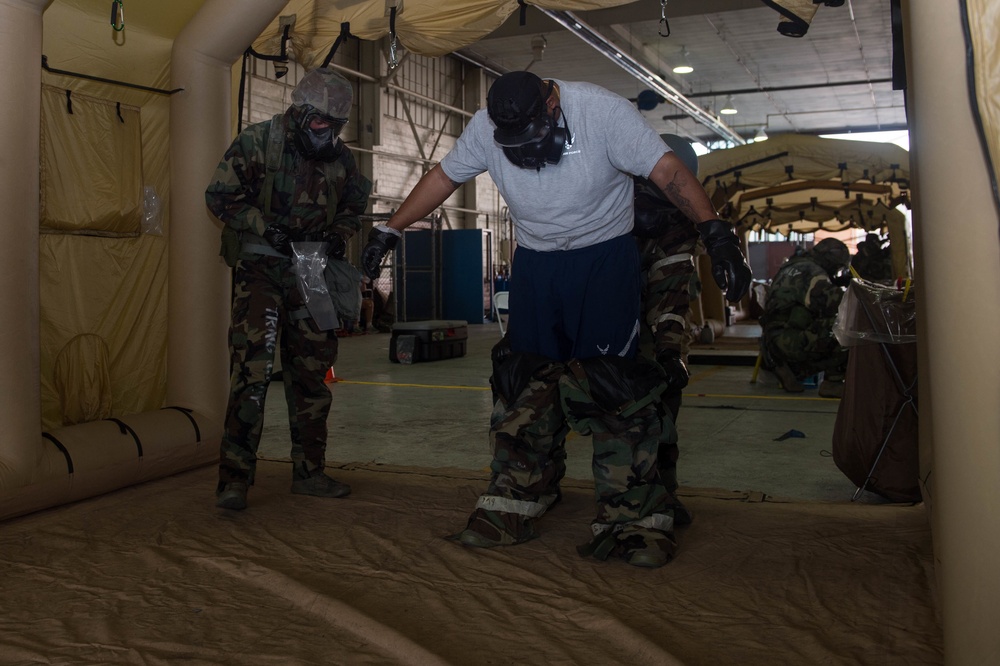 17 wings team up for AFE chemical response training
