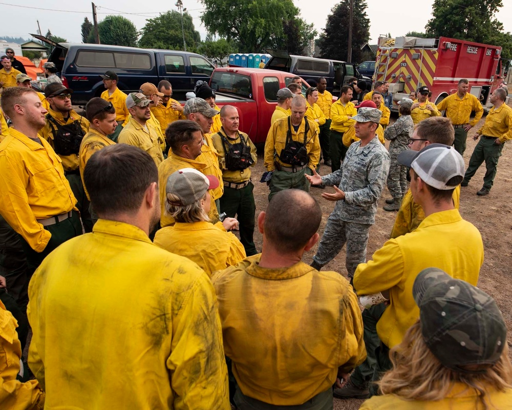Guardsmen mobilized to aid in firefighting efforts