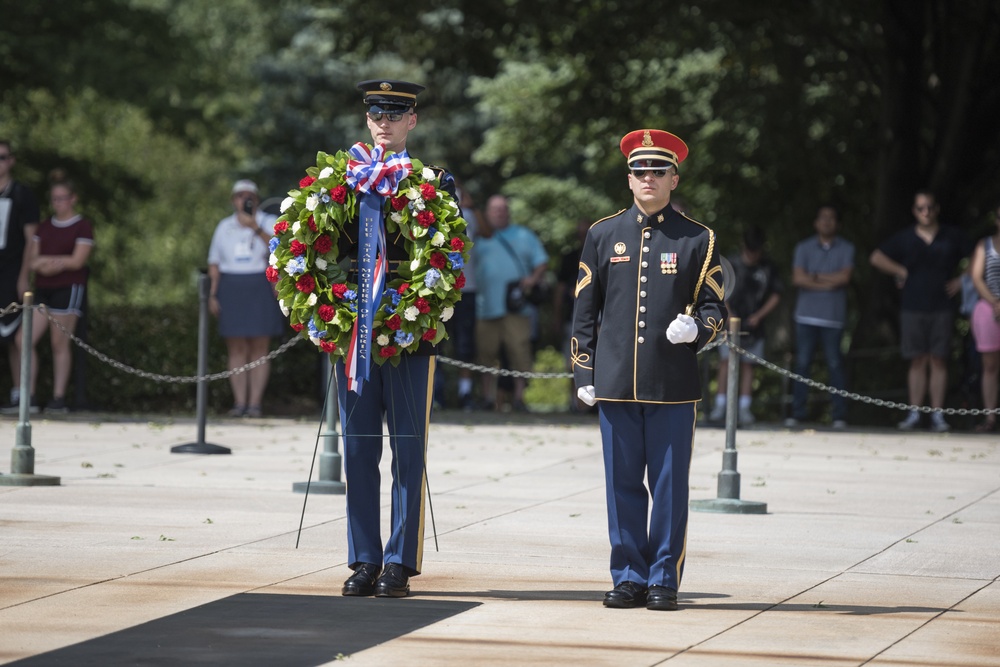 DVIDS - Images - National Blue Star Mothers of America Visit Arlington ...