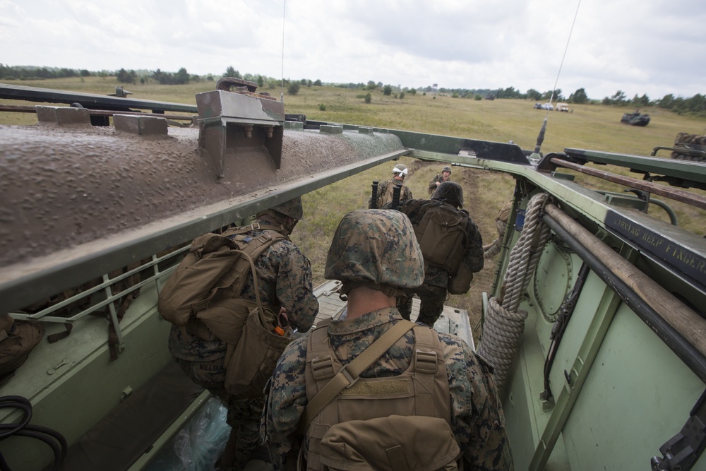 3/25 Marines Mechanized Attack Northern Strike 18