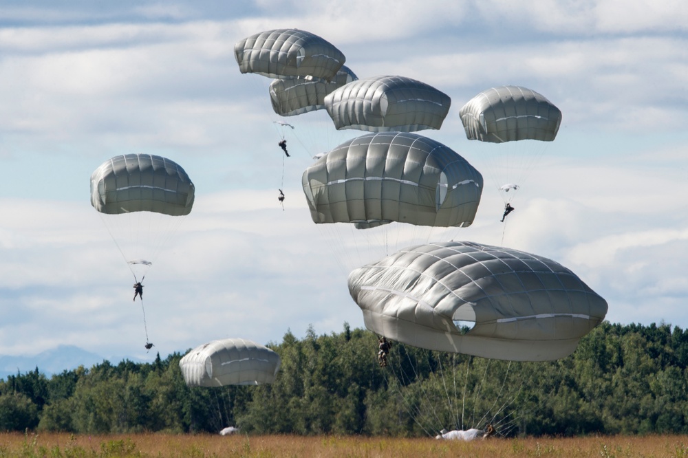 Spartan paratroopers conduct airborne training at JBER