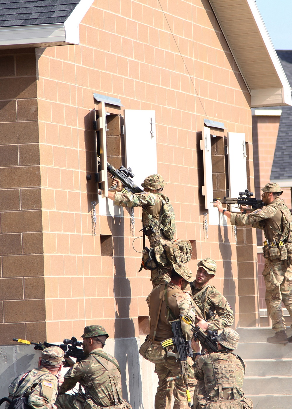 Northern Strike Training with the 3rd Princess of Wales Royal Regiment