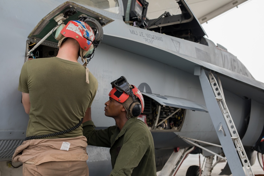 F/A-18 Hornet Maintenance