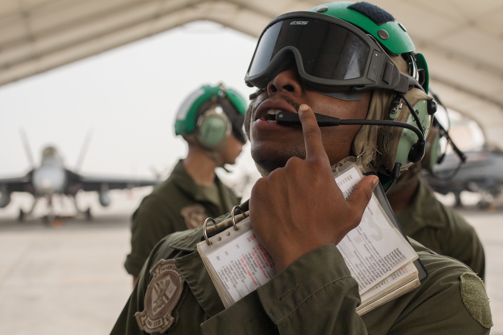 F/A-18 Hornet Maintenance