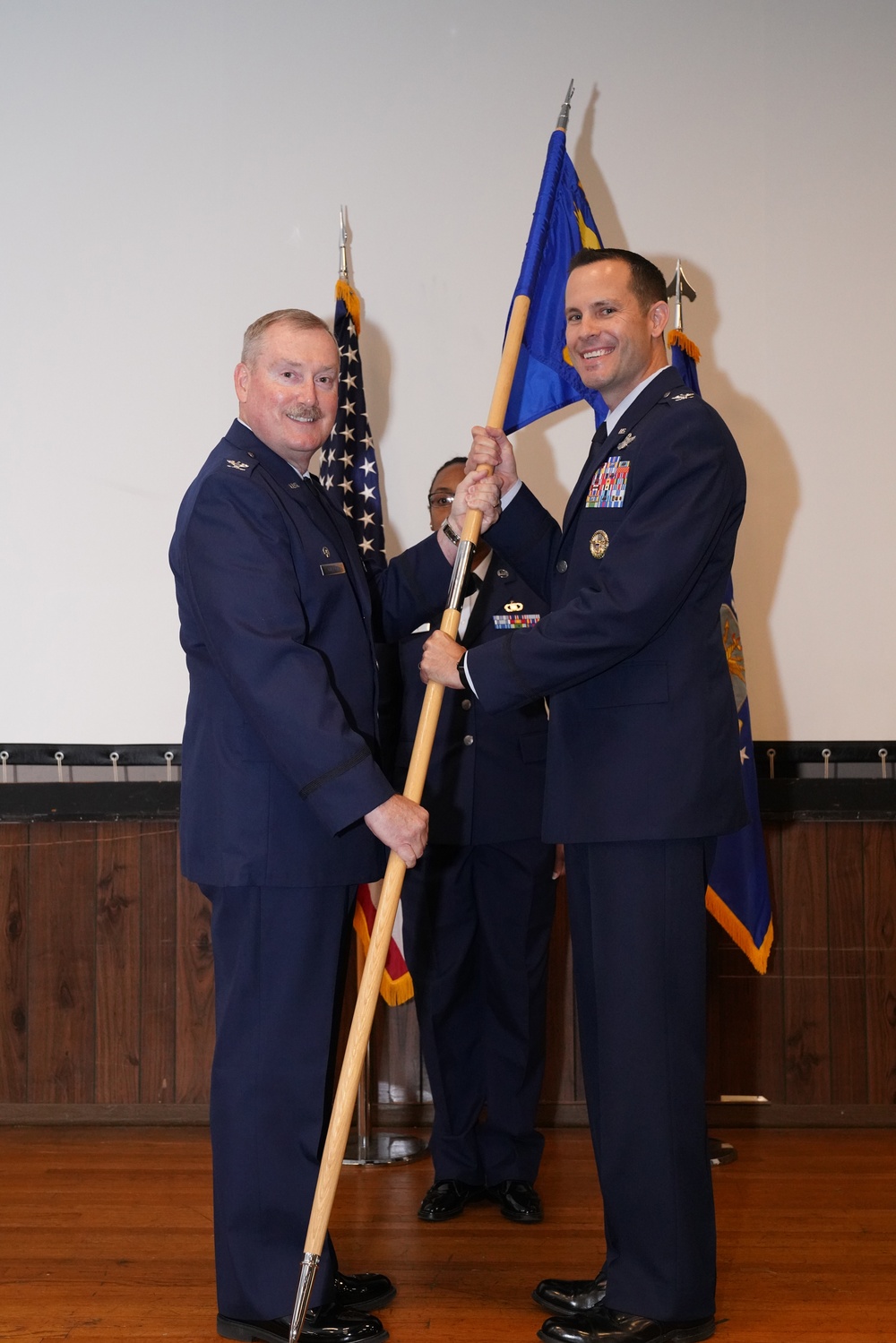 Merrill Takes over 459th Ops Group