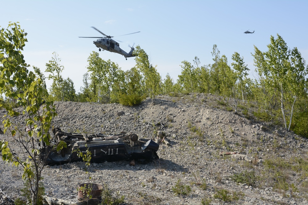 Air Force pararescue specialists train at Northern Strike 18