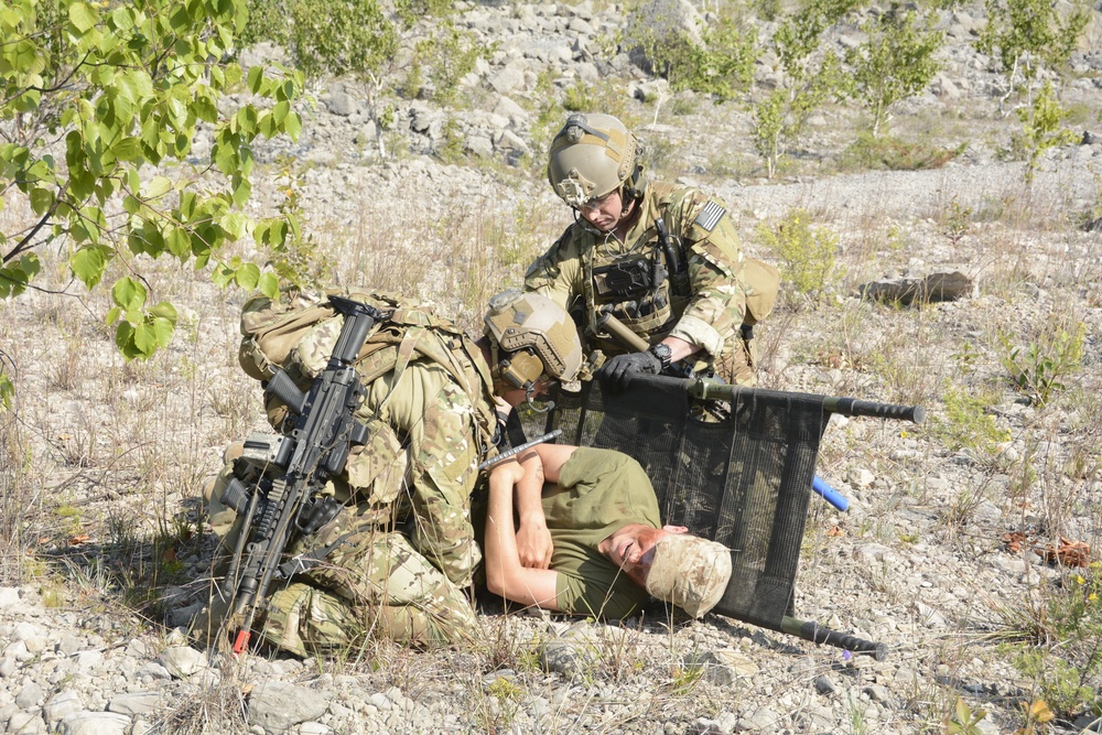 Air Force pararescue specialists train at Northern Strike 18