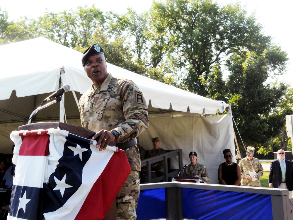 Lt. Gen. Twitty relinquishes command