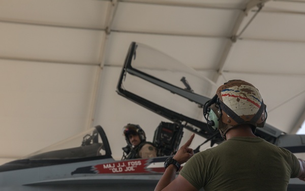 F/A-18 Hornet Maintenance