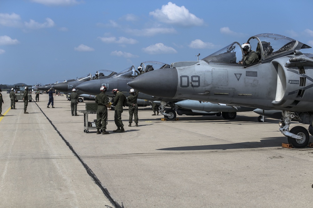 Minds behind the flight: MAG-13 mechanics support Northern Lightning
