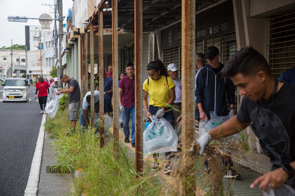 Over 100 service members volunteer clean up Ginowan