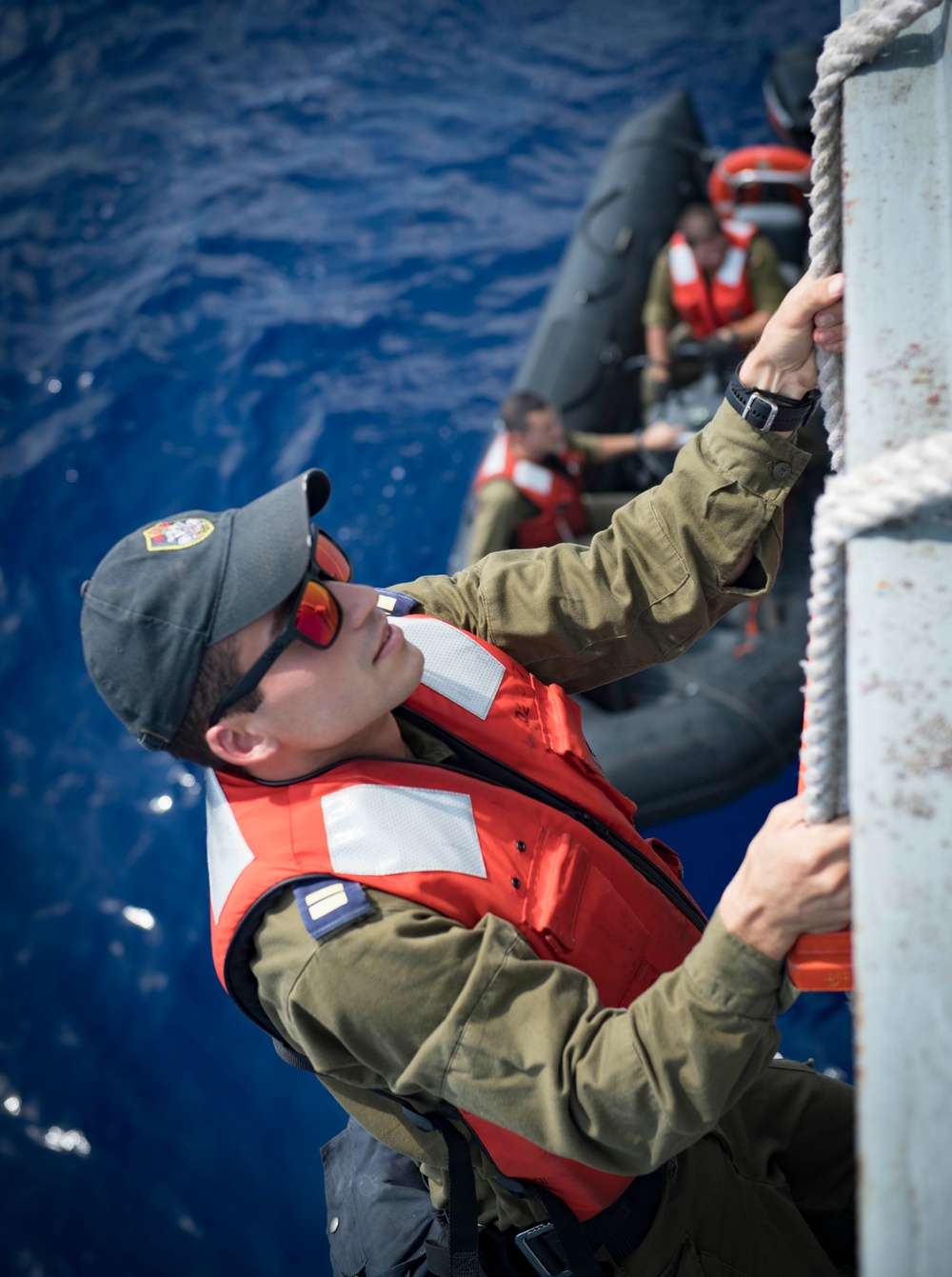 USS Carney Participates in Exercise Reliant Mermaid 2018