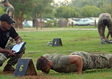 Paratroopers conduct physical fitness test during readiness exercise