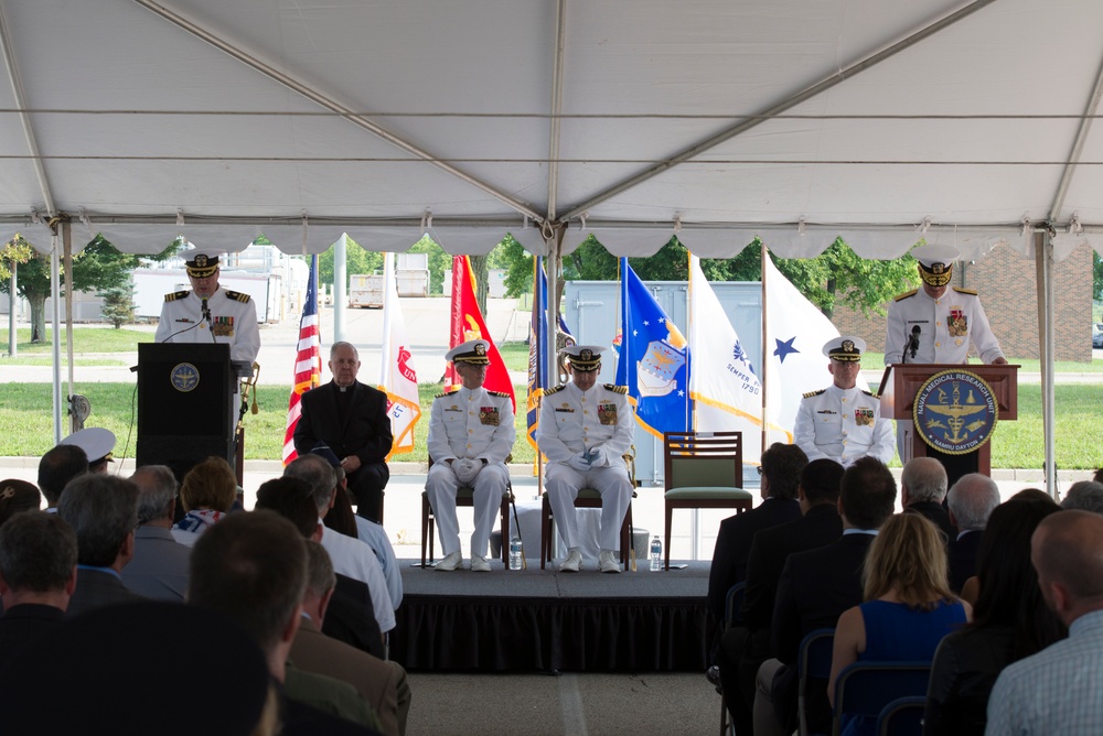 Naval Medical Research Unit-Dayton holds change of command ceremony