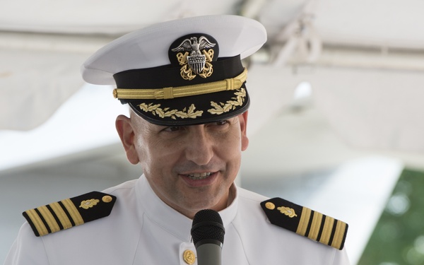 Naval Medical Research Unit-Dayton, holds change of command ceremony