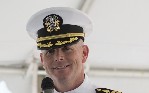 Naval Medical Research Unit-Dayton, holds change of command ceremony