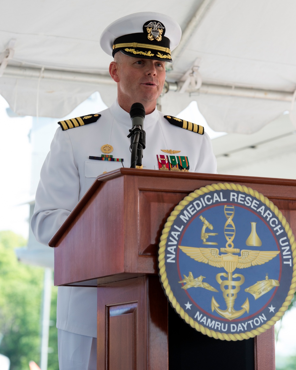 Naval Medical Research Unit-Dayton, holds change of command ceremony