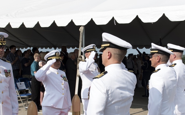 Naval Medical Research Unit-Dayton, holds change of command ceremony