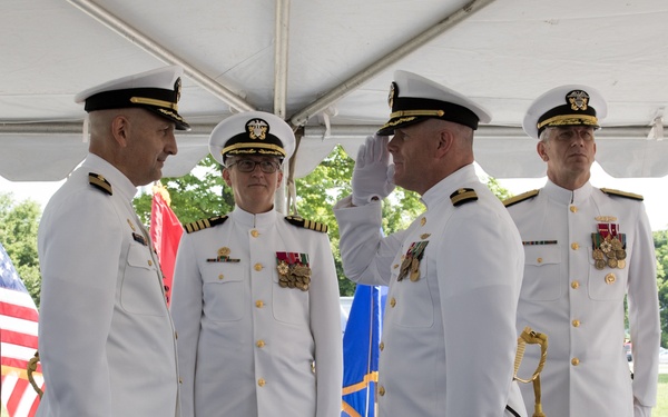 Naval Medical Research Unit-Dayton, holds change of command ceremony