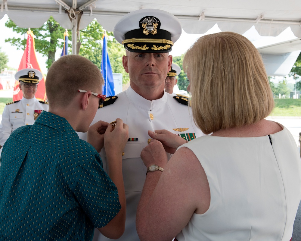 Naval Medical Research Unit-Dayton, holds change of command ceremony