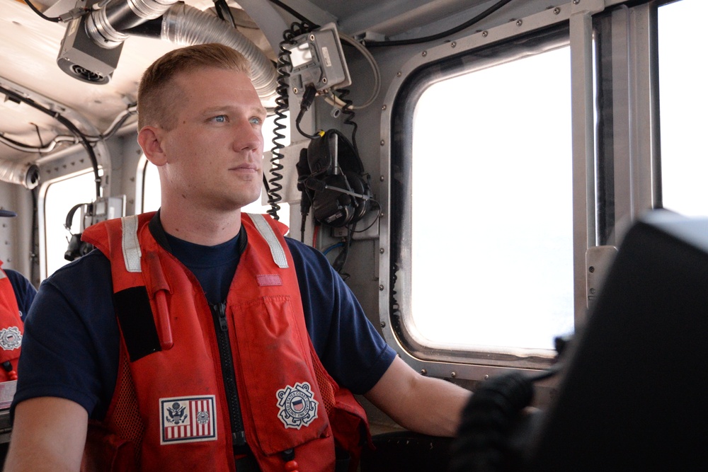 Tropic Care Maui County 2018: Coast Guard Aid