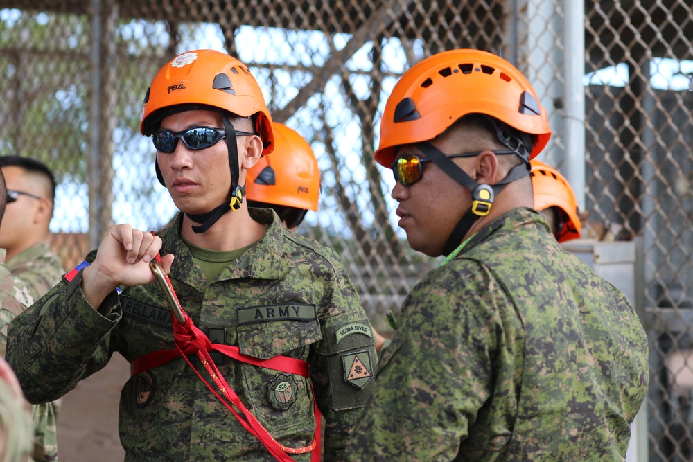 Joint training exercise between the Hawaii Army National Guard, Philippine, and Indonesian CERFP teams.