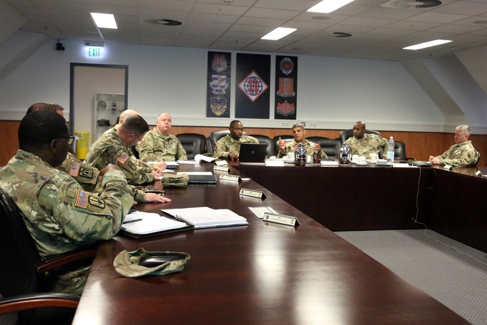 National Guard, active component Signal leaders discuss partnership opportunities in Europe