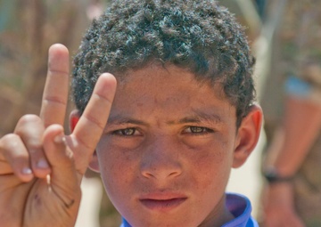 Syrian Democratic Forces Provide Outreach at MEDCAP in Hajin