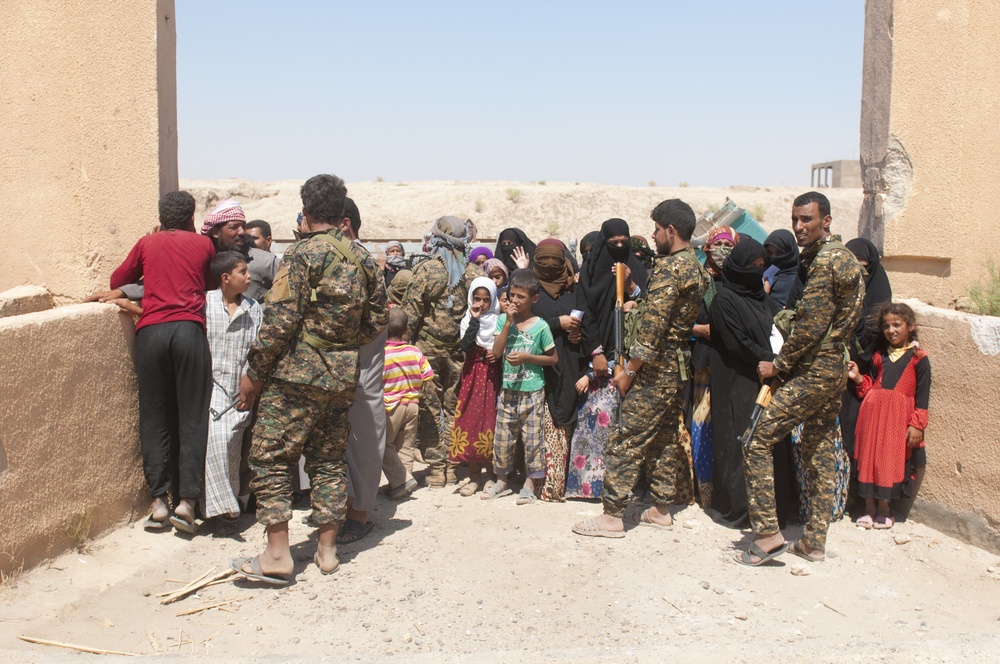Syrian Democratic Forces Provide Outreach at MEDCAP in Hajin