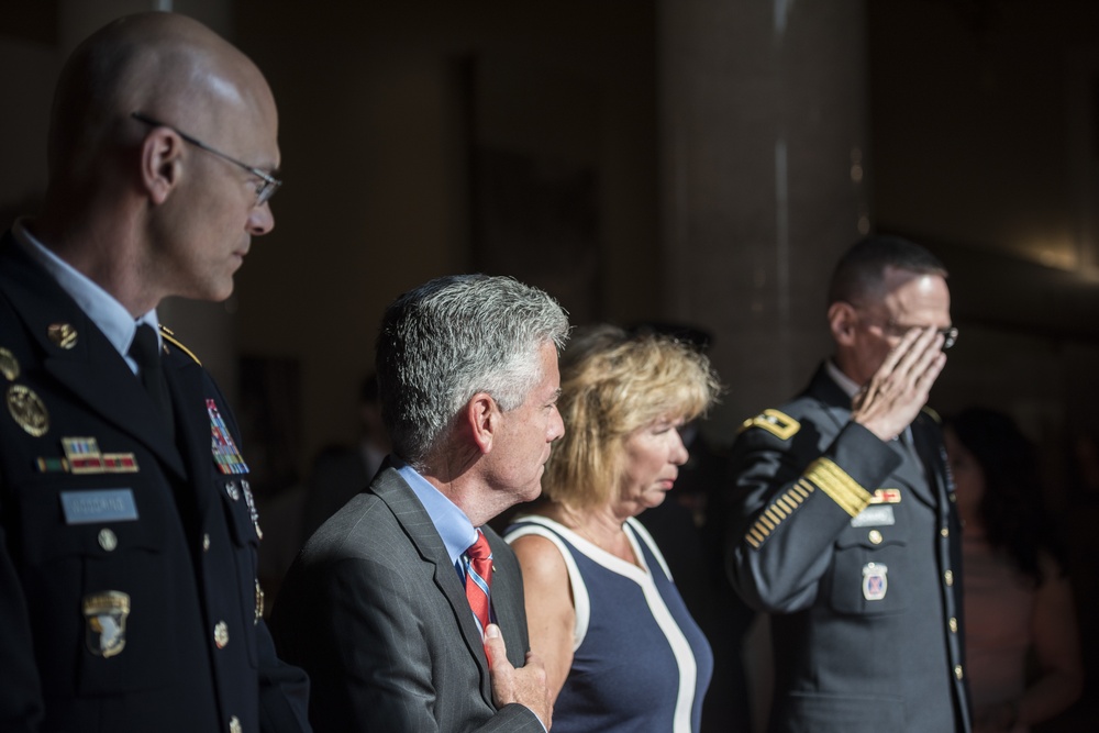 40th and 41st Sergeant at Arms of the U.S. Senate Participate in a Wreath-Laying at the Tomb of the Unknown Soldier