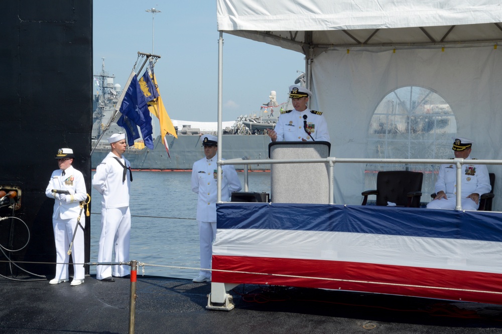 USS John Warner (SSN 785) Change of Command