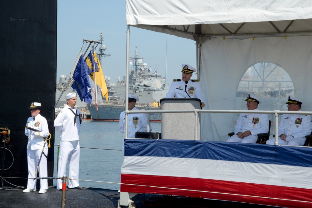 USS John Warner (SSN 785) Change of Command