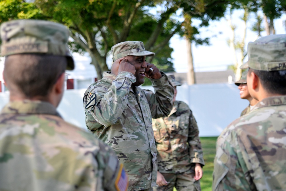 NJ National Guard Soldiers treated to helo flight