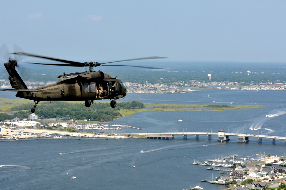 NJ National Guard Soldiers treated to helo flight