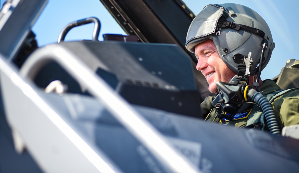 460th Space Wing commander joins 140th Wing in flight