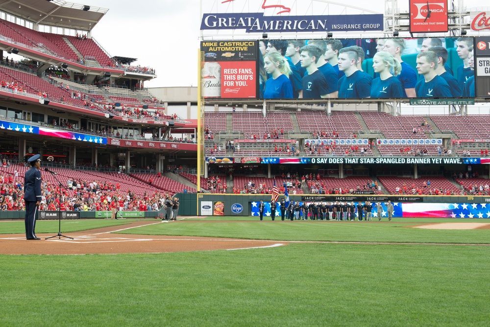 Cincinnati Reds baseball team recognize military service