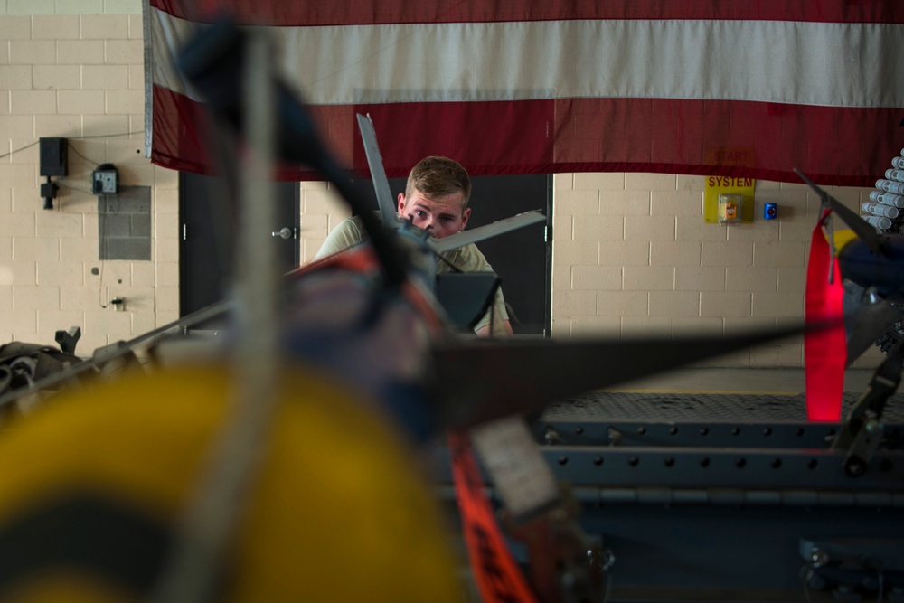 Loadbarn keeps weapons Airmen trained, A-10s armed