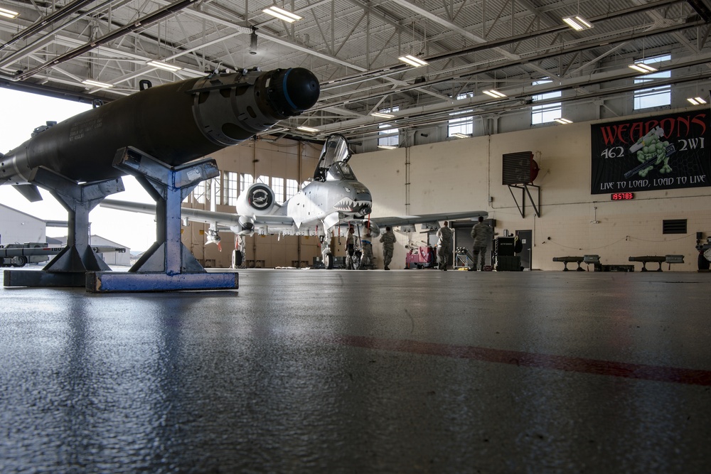 Loadbarn keeps weapons Airmen trained, A-10s armed