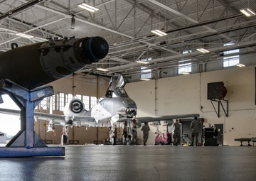 Loadbarn keeps weapons Airmen trained, A-10s armed