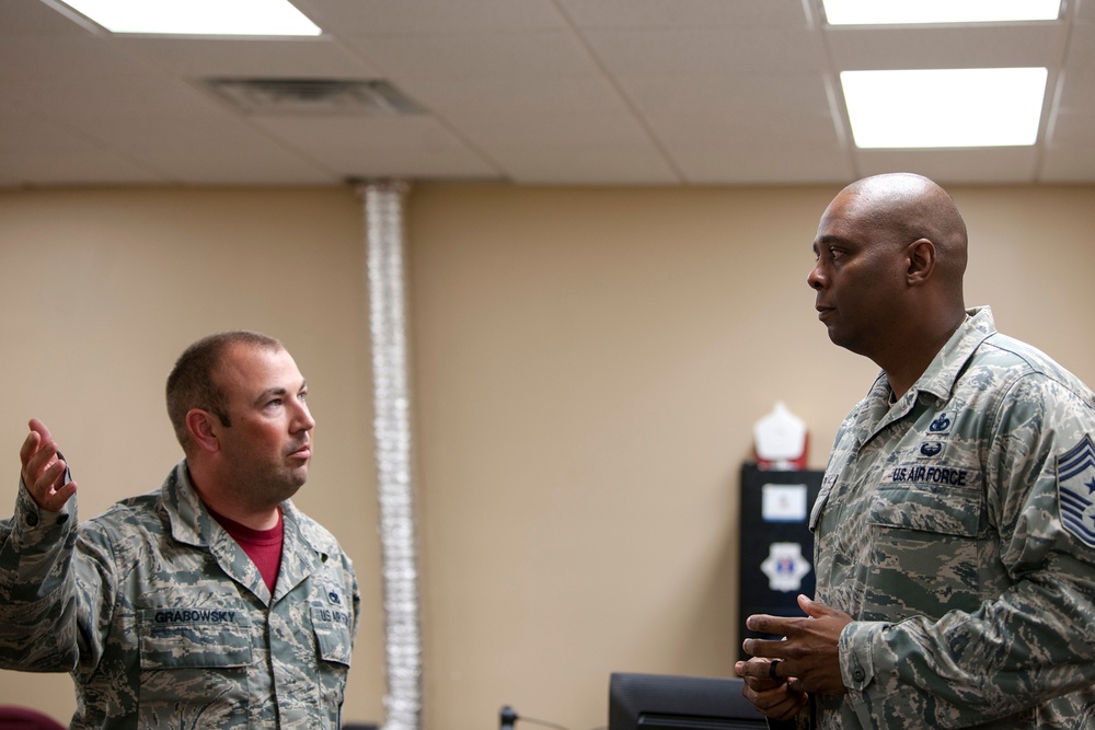 23d WG command chief immerses with 23d MXS Airmen