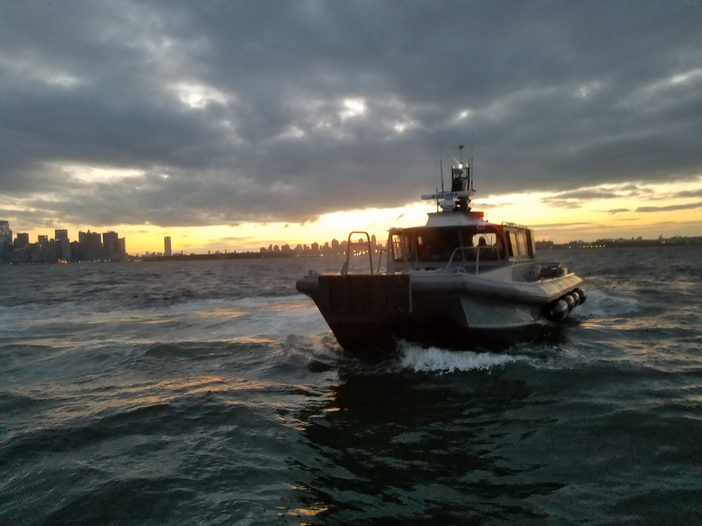 NY Naval Militia tests new boat