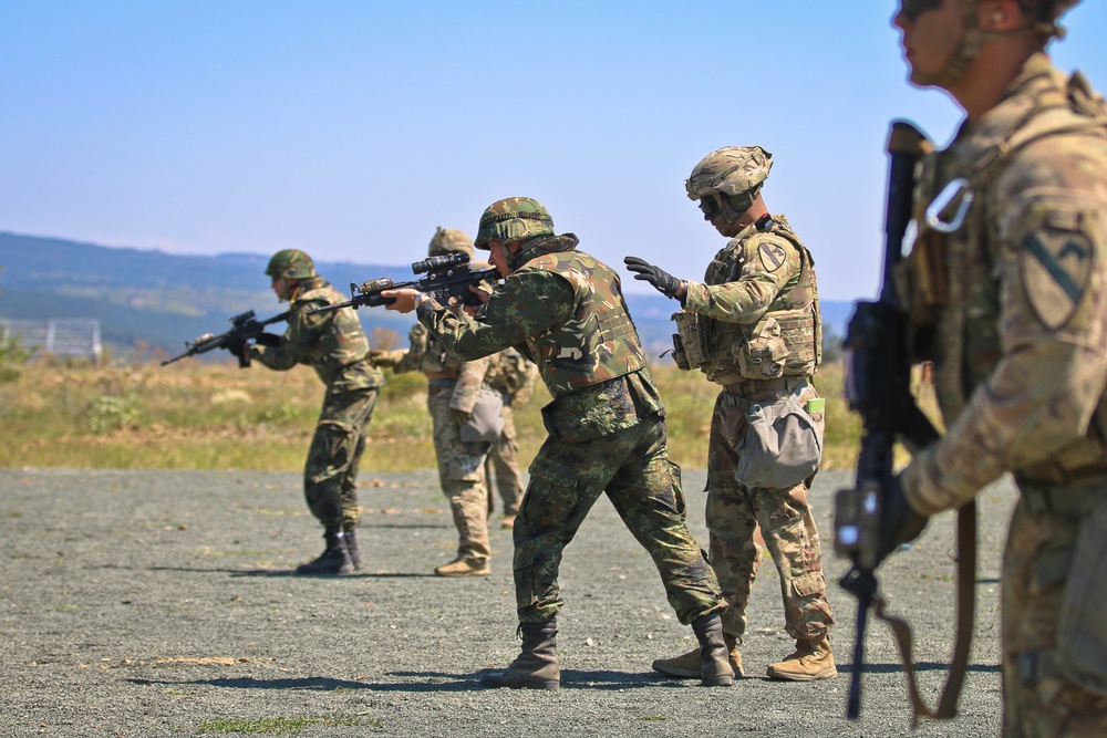 2-5 CAV and Bulgarian Soldiers Conduct Advanced Rifle Marksmanship Training