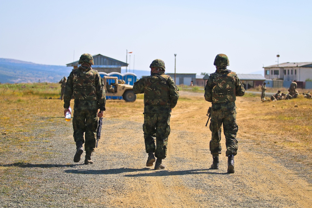 2-5 CAV and Bulgarian Soldiers Conduct Advanced Rifle Marksmanship Training