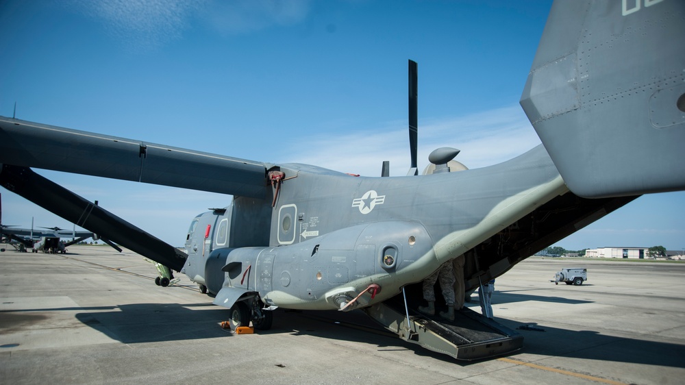 505th CCW personnel experience AFSOC aircraft firsthand