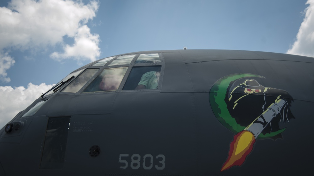 505th CCW personnel experience AFSOC aircraft firsthand