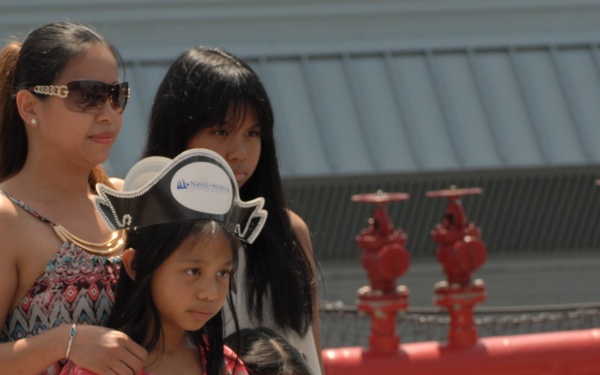 Re-enlistment aboard the USS Wisconsin (BB-64)