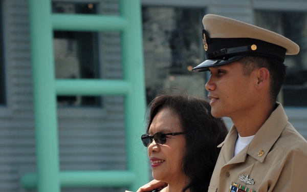 Re-enlistment aboard the USS Wisconsin (BB-64)
