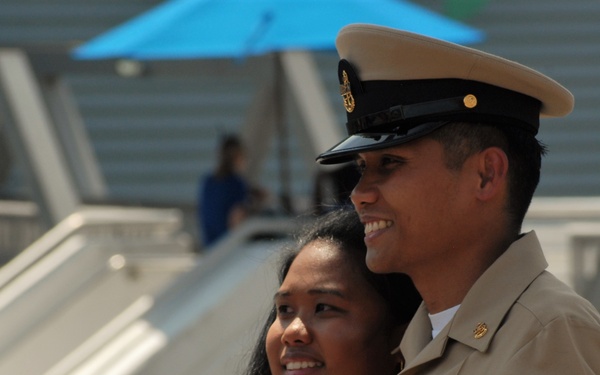 Re-enlistment aboard the USS Wisconsin (BB-64)