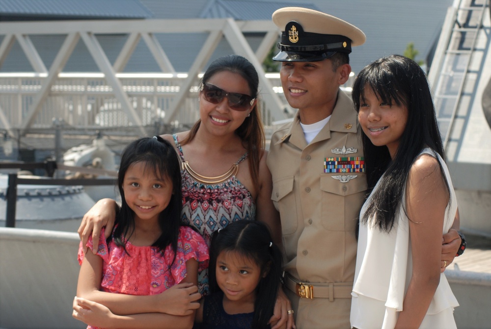 Re-enlistment aboard the USS Wisconsin (BB-64)