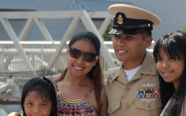 Re-enlistment aboard the USS Wisconsin (BB-64)